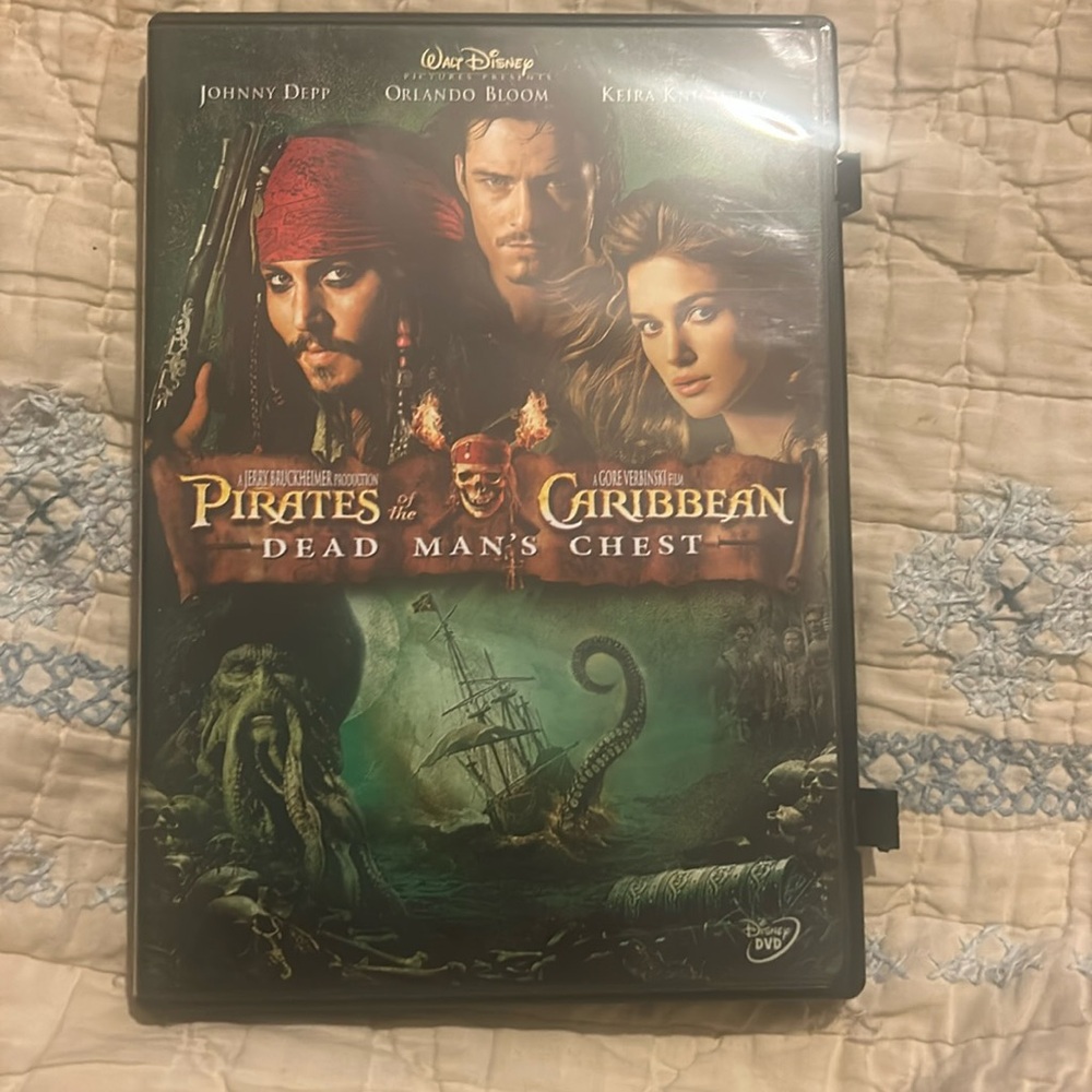 Pirates of the Caribbean Dead Man’s Chest DVD